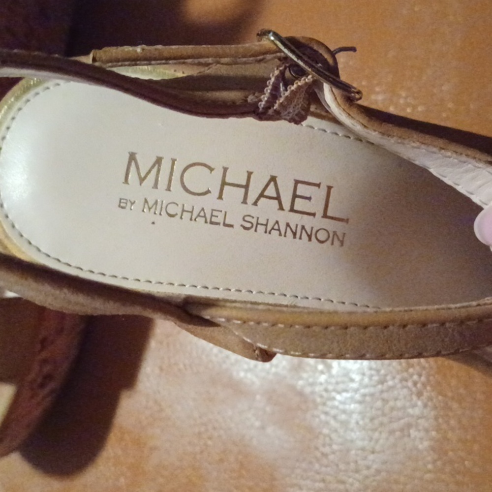 >  Michael Shannon Tan Strappy Sandals - Picture 4 of 7